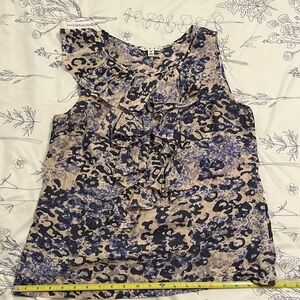 Cabi sleeveless top 100%silk size M